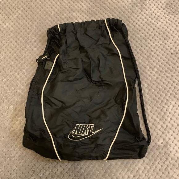 Nike Handbags - Nike Drawstring Bag Nike Handbags - Nike Drawstring Bag